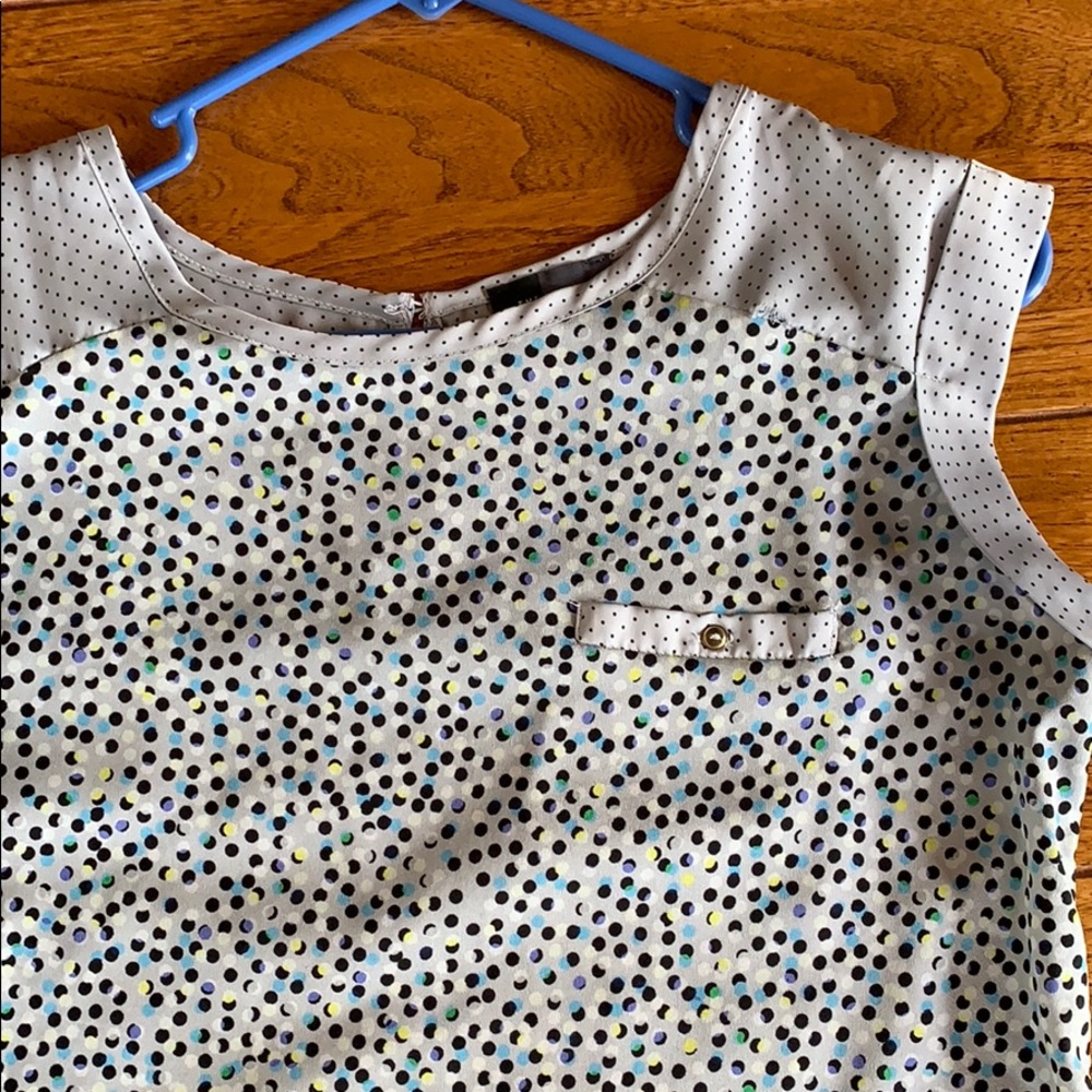 Fun Short Sleeve Top! - Picture 2 of 4